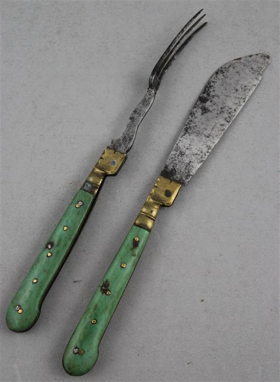 A late 17th / early 18th century folding travelling knife and fork, 6in.